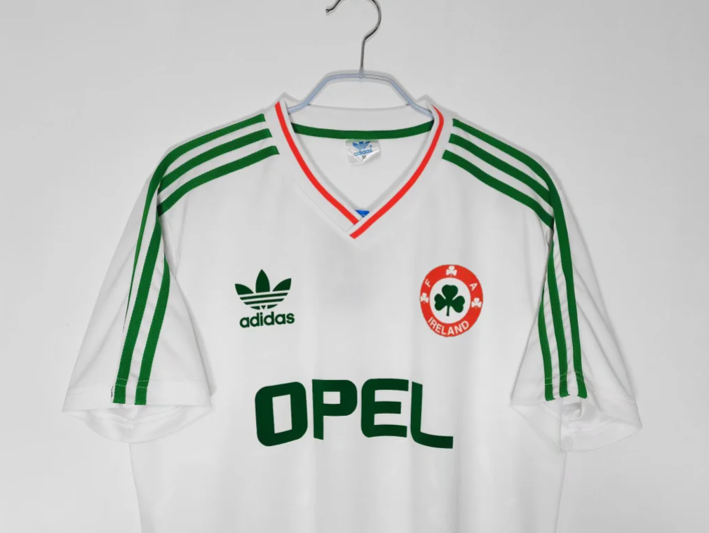 Ireland 1990 Away kit